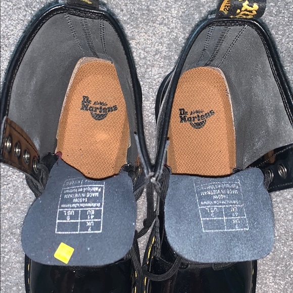 Pristine Doc Martin Women’s Boots! Size US 9 - Picture 5 of 5